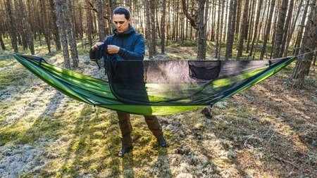 Lesovik - DRAKA Hängematte mit Moskitonetz - Treetop Green