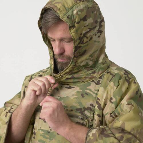 Helikon - Poncho Swagman Roll - Climashield Apex - Multicam Black - PO-SMR-BL-0C